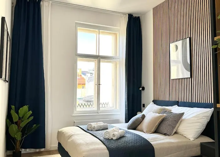 Lägenhet Rentero Modern Apartment, 10 Minutes Charles Bridge, *