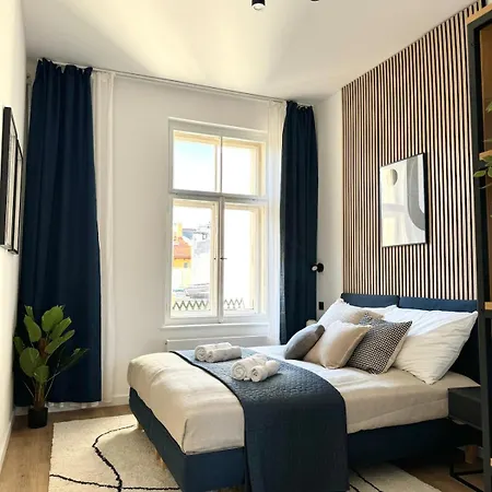 شقة 10 Minutes Charles Bridge Modern Apartment, *